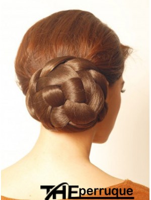 Cheveux bruns chignon